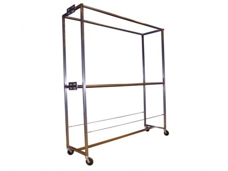 7530_Garderobe_mit_4_kleiderstangen_Liquidation_3.jpg